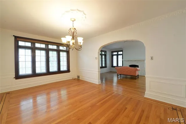 $3,150 | 7574 York Drive, Clayton, MO 63105