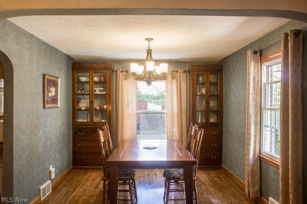 2536 Ridgewood Road Akron, OH 44313 - Photo 25 of 35