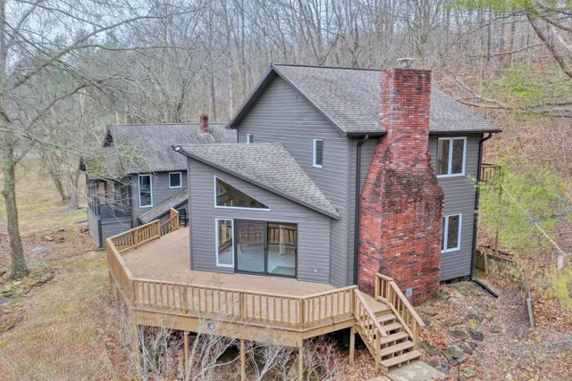 $675,000 | 1300 Shoal Creek Road, Unit 1, Murphysboro, IL 62966