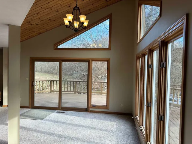 $675,000 | 1300 Shoal Creek Road, Unit 1, Murphysboro, IL 62966