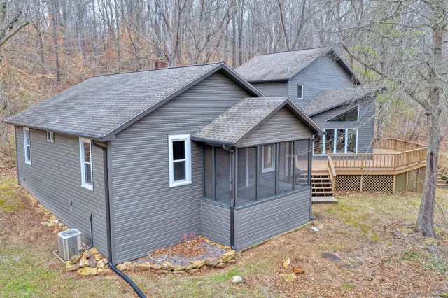 $675,000 | 1300 Shoal Creek Road, Unit 1, Murphysboro, IL 62966