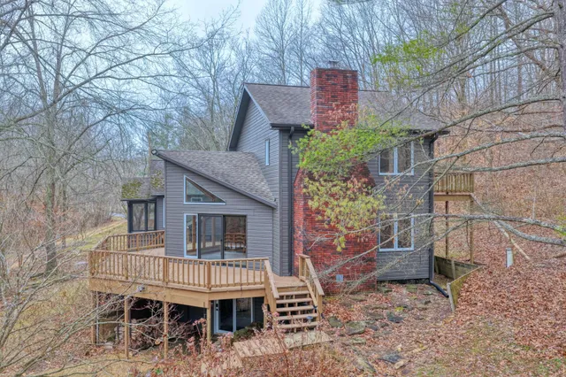 $675,000 | 1300 Shoal Creek Road, Unit 1, Murphysboro, IL 62966