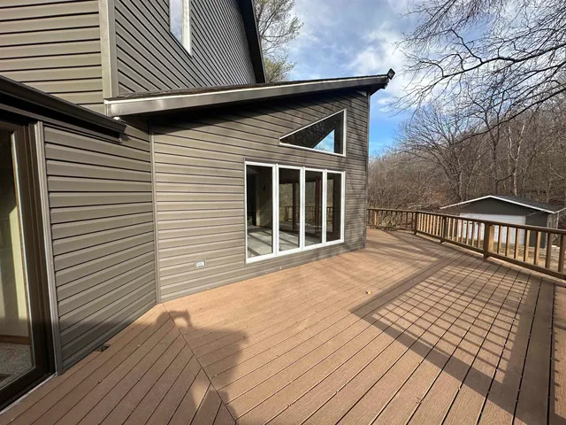 $675,000 | 1300 Shoal Creek Road, Unit 1, Murphysboro, IL 62966