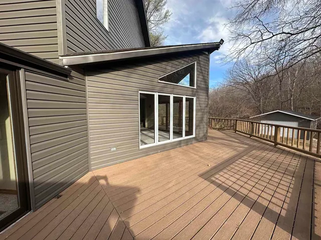 $675,000 | 1300 Shoal Creek Road, Unit 1, Murphysboro, IL 62966