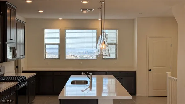 $2,945 | 1545 Bat Hawk Street, Las Vegas, NV 89138