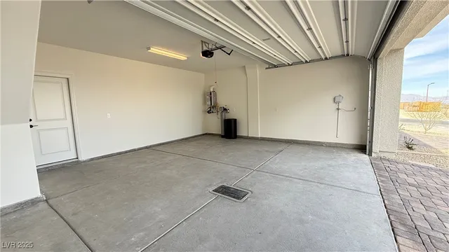 $2,945 | 1545 Bat Hawk Street, Las Vegas, NV 89138