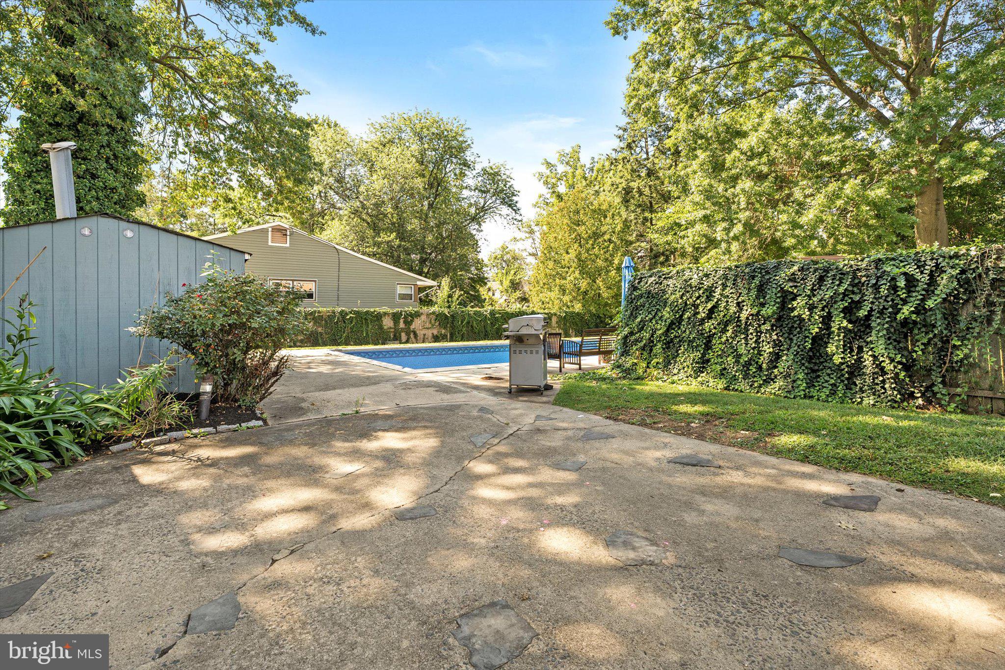 310 Pingree Avenue Ewing, NJ 08618 - Photo 26 of 28 a view of a street with a trees