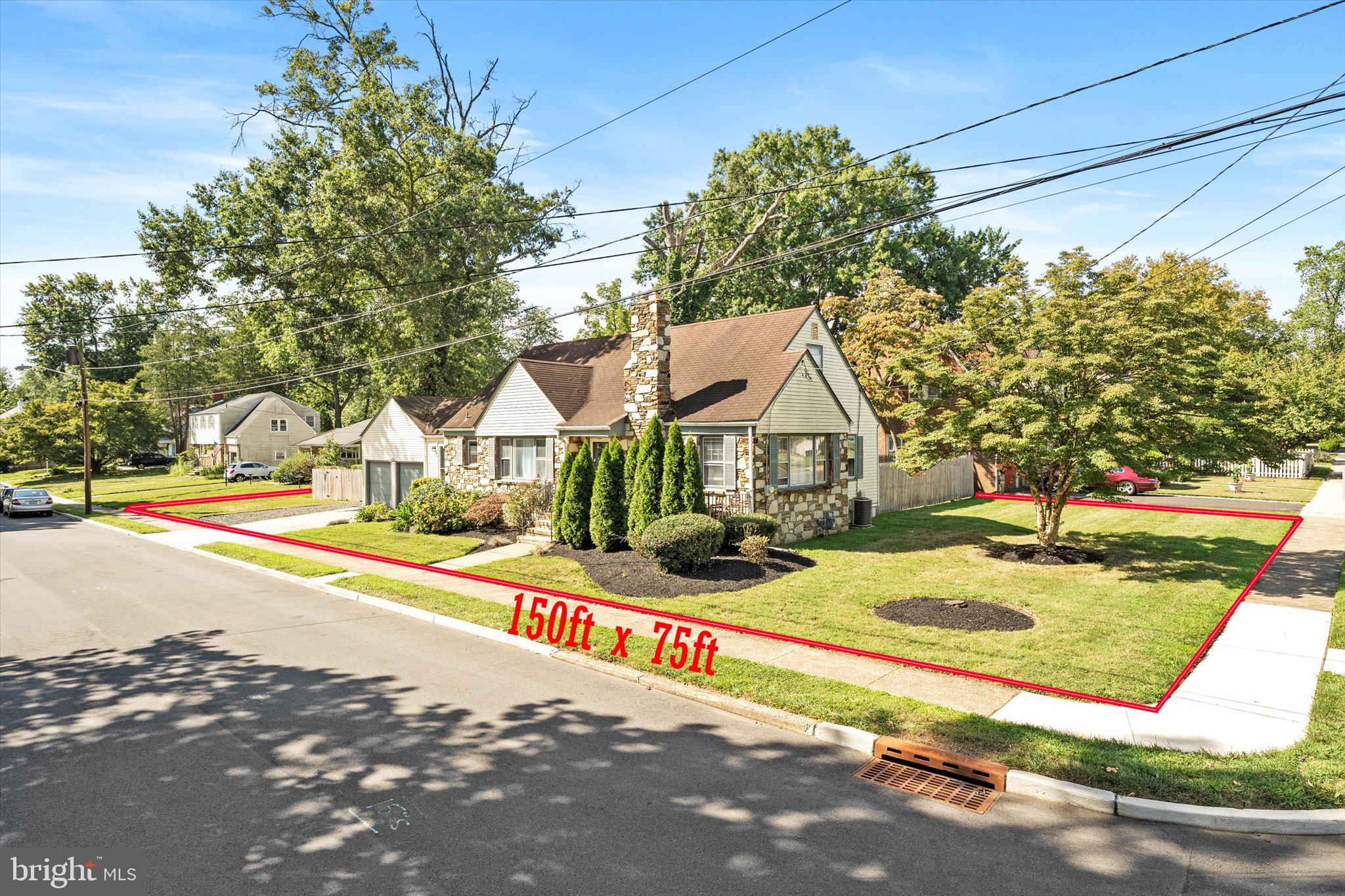 310 Pingree Avenue Ewing, NJ 08618 - Photo 4 of 28 a view of a house with basketball court