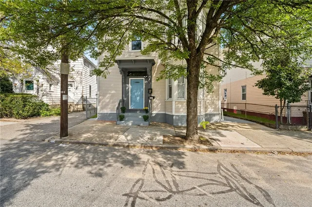 $1,650 | 1165 Chalkstone Avenue, Unit 1, Providence, RI 02908