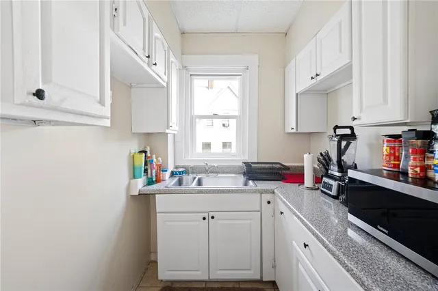 $1,650 | 1165 Chalkstone Avenue, Unit 1, Providence, RI 02908