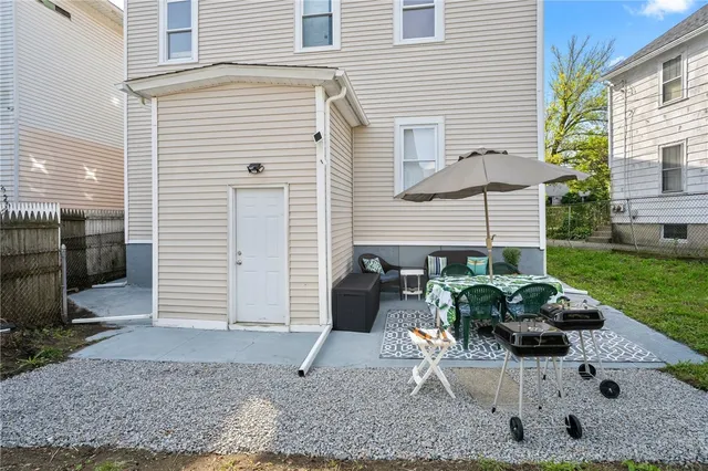 $1,650 | 1165 Chalkstone Avenue, Unit 1, Providence, RI 02908