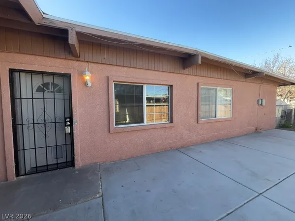$1,700 | 2400 South 15th Street, Unit 1, Las Vegas, NV 89104