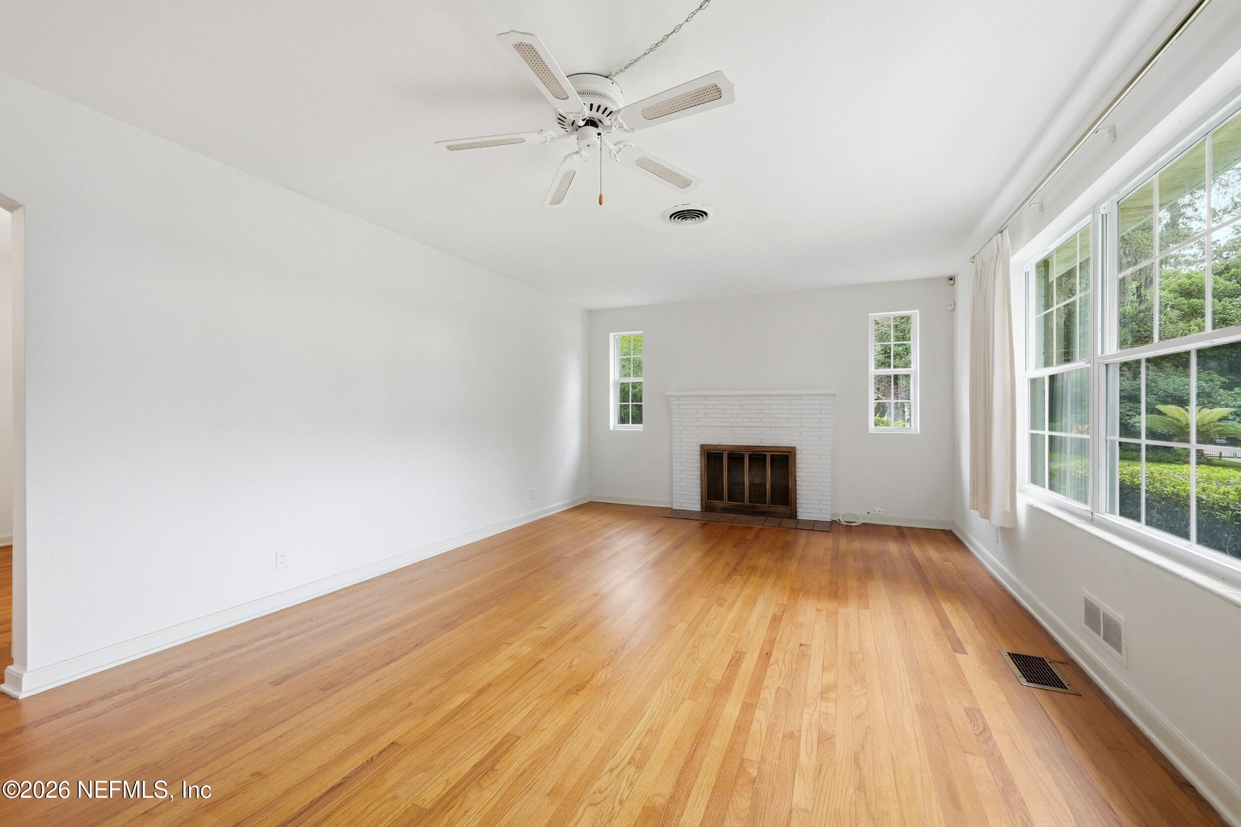 5537 Clifton Road Jacksonville, FL 32211 - Photo 5 of 35 LIVING ROOM