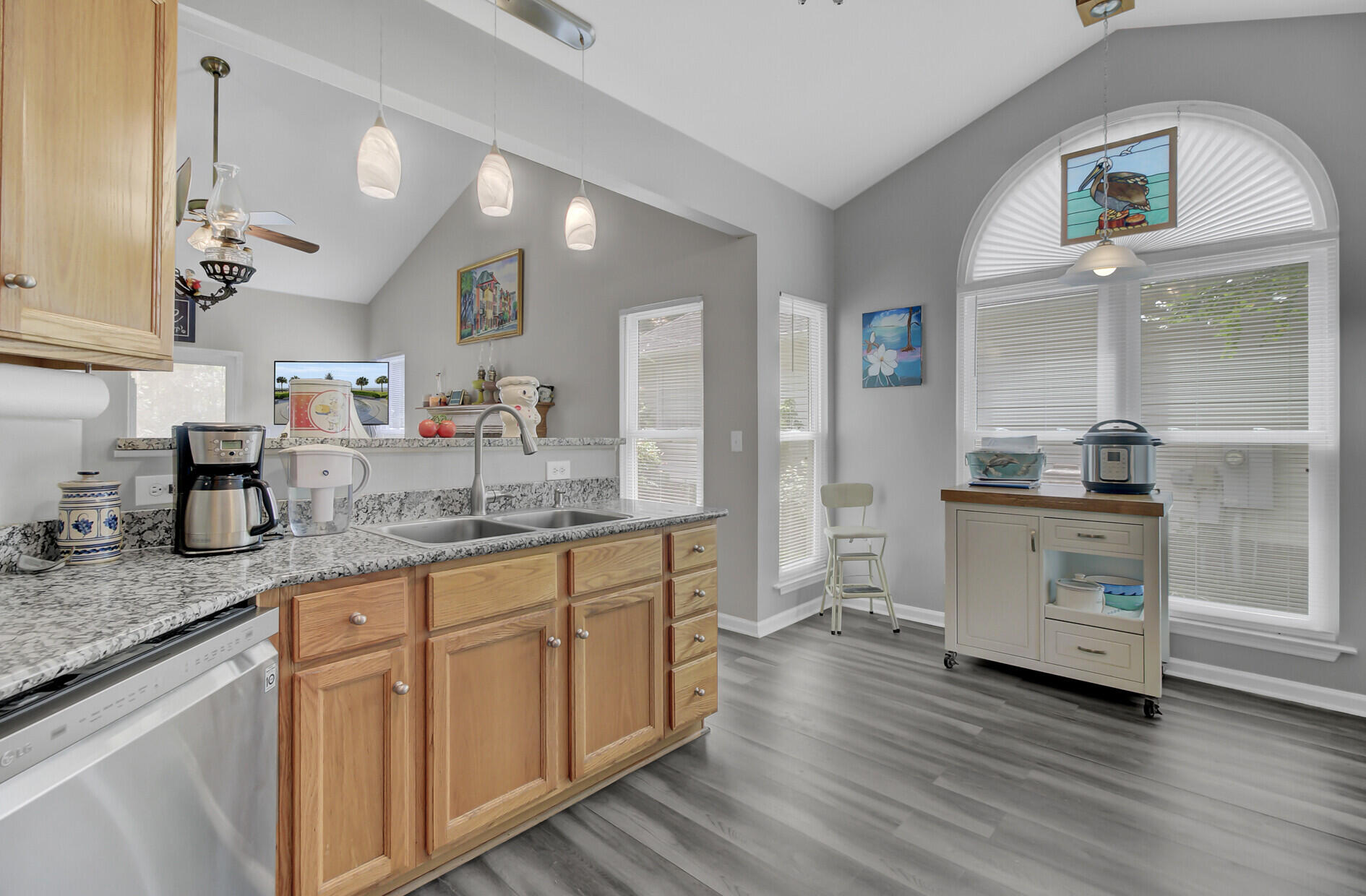 198 Lancaster Road Summerville, SC 29485 - Photo 13 of 34 Kitchen