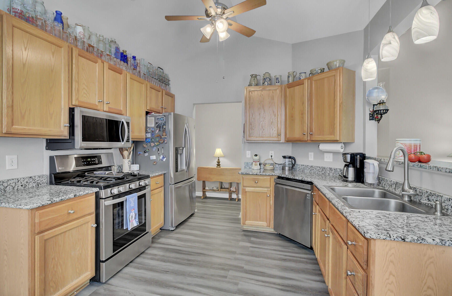 198 Lancaster Road Summerville, SC 29485 - Photo 15 of 34 Kitchen