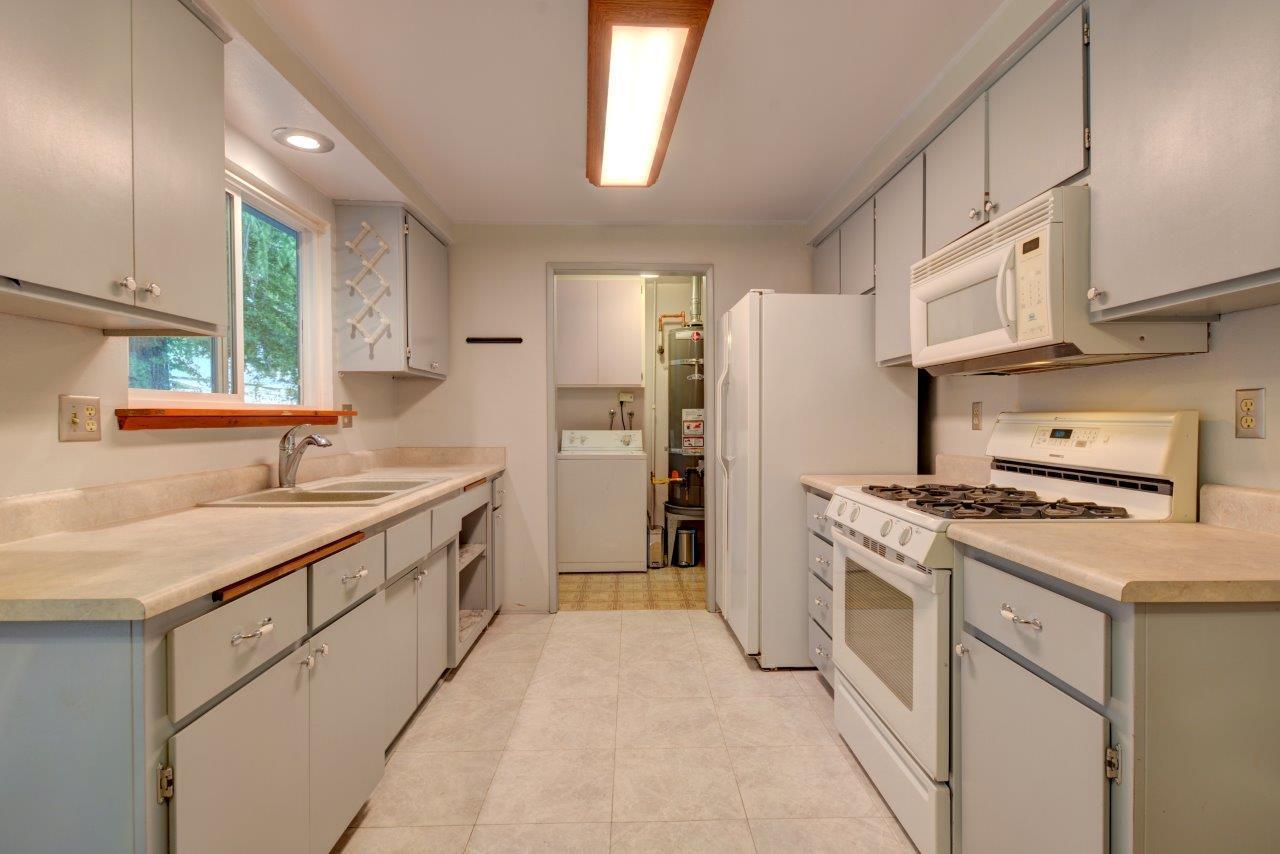 1428 Spring Street Medford, OR 97504 - Photo 7 of 21 H