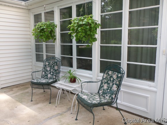 1414 West Ash Street Springfield, IL 62704 - Photo 17 of 19 Gallery Image 17