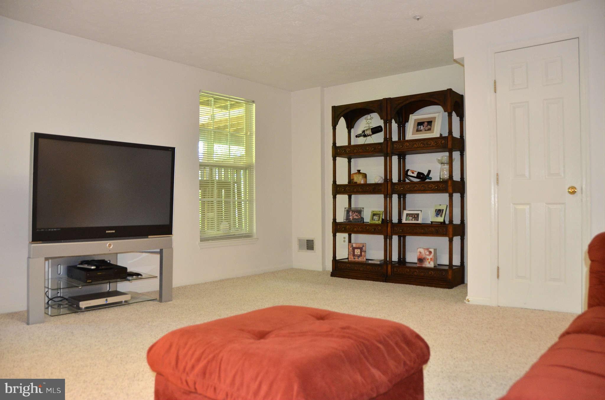 578 Quaker Ridge Court Arnold, MD 21012 - Photo 15 of 28 Family Room