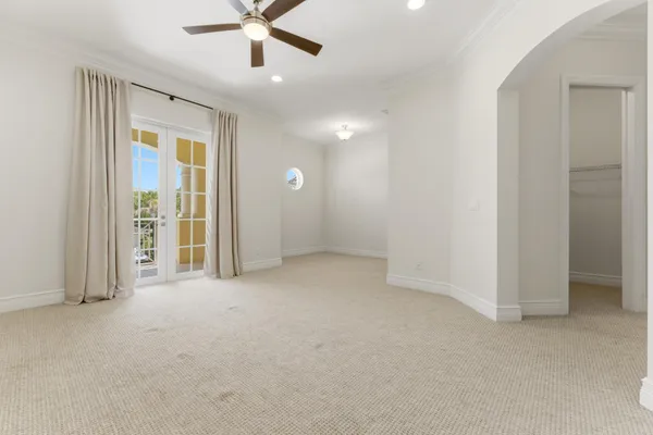 a view of entryway with a front door