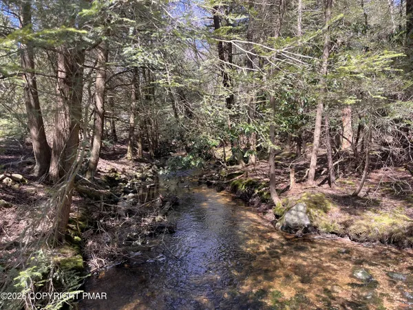 $849,999 | 796 Towamensing Trail, Albrightsville, PA 18210