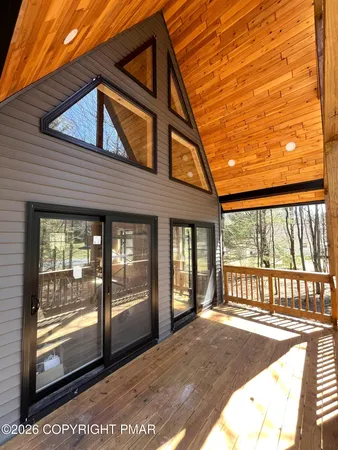 $849,999 | 796 Towamensing Trail, Albrightsville, PA 18210