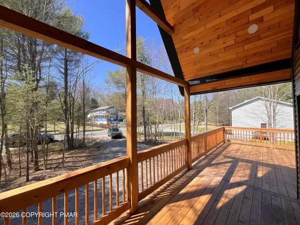 $849,999 | 796 Towamensing Trail, Albrightsville, PA 18210
