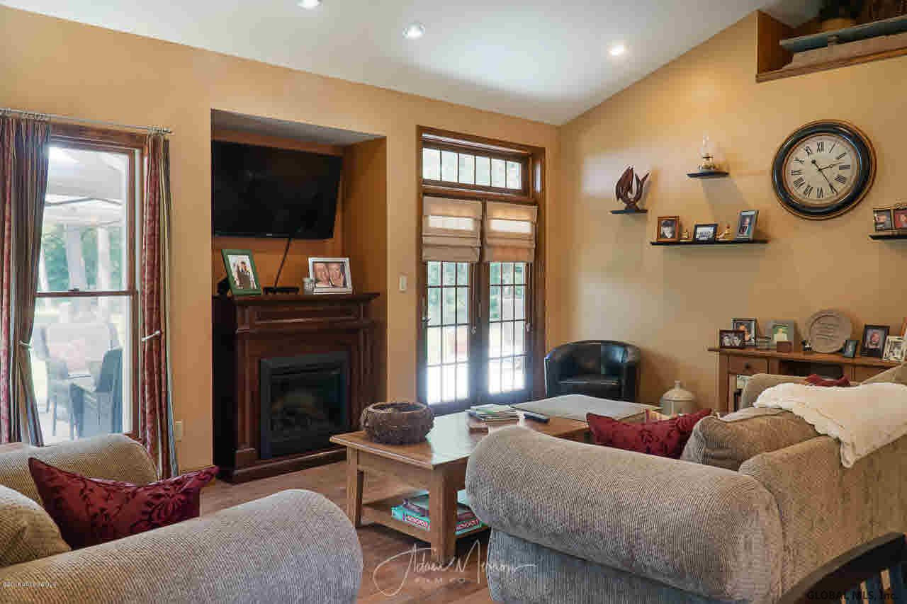 127 Fort Edward Road Moreau, NY 12828 - Photo 5 of 23 Photo 5