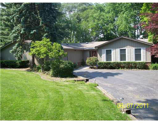 1939 Inwood Road South Bend, IN 46614 - Photo 1 of 7 Gallery Image 1