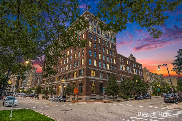 $489,900 | 27 Library Street Northeast, Unit 702, Grand Rapids, MI 49503