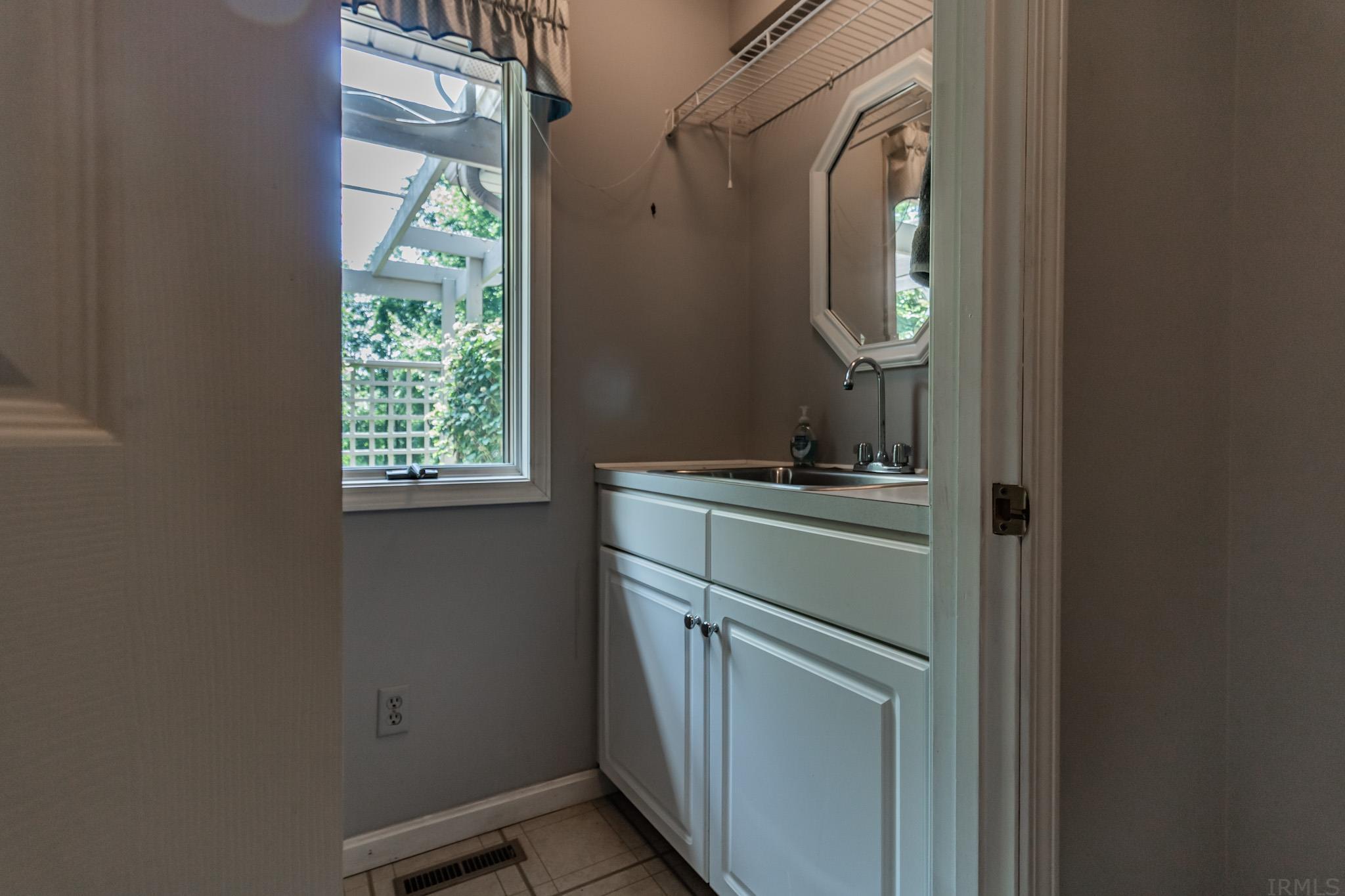 2288 Old Plank Road Newburgh, IN 47630 - Photo 19 of 36 Gallery Image 19