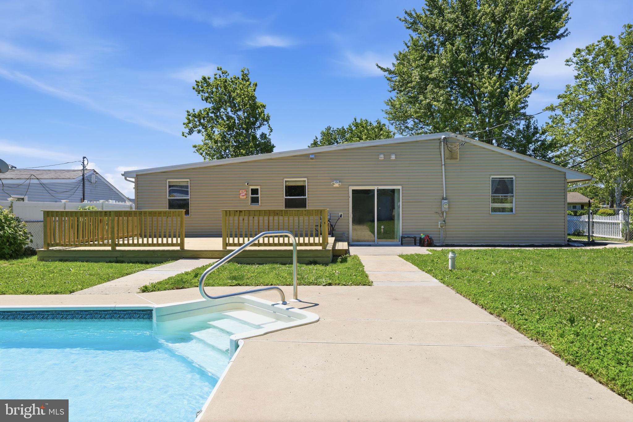 68 Butternut Road Levittown, PA 19057 - Photo 19 of 28
