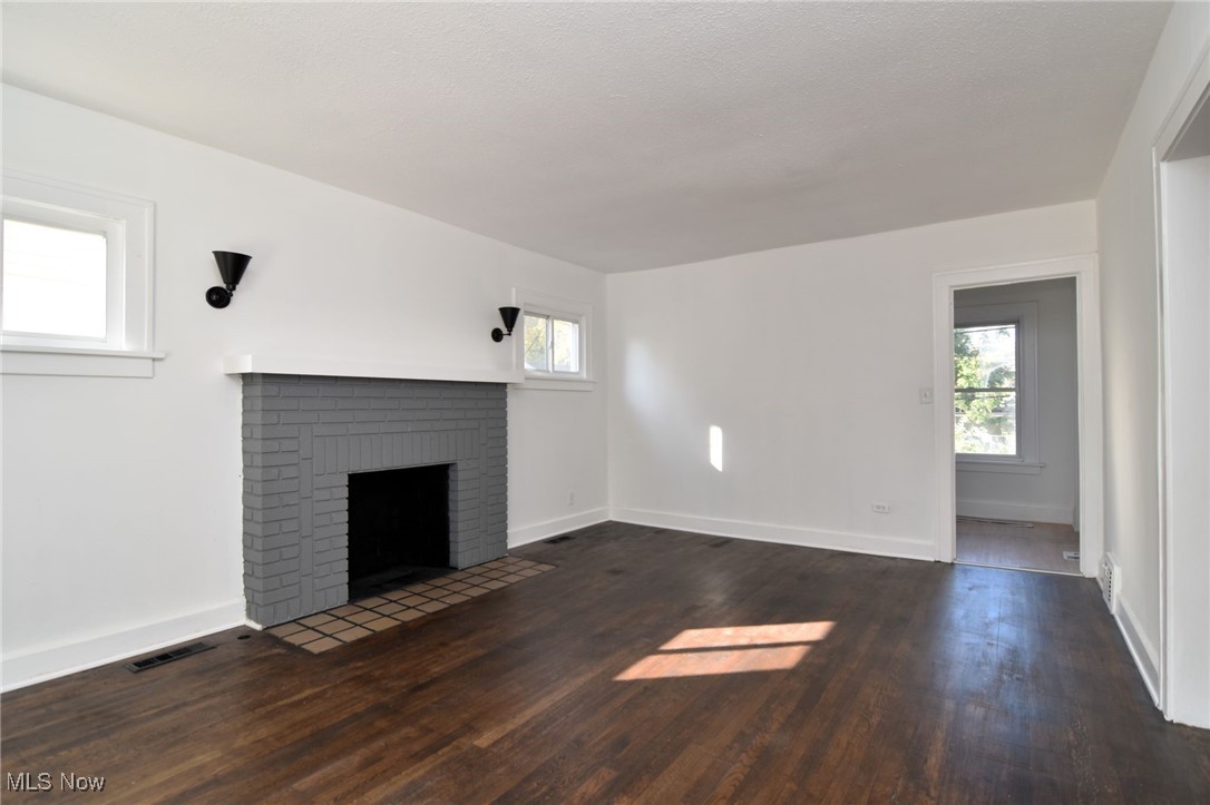1008 Quilliams Road Cleveland, OH 44121 - Photo 6 of 41