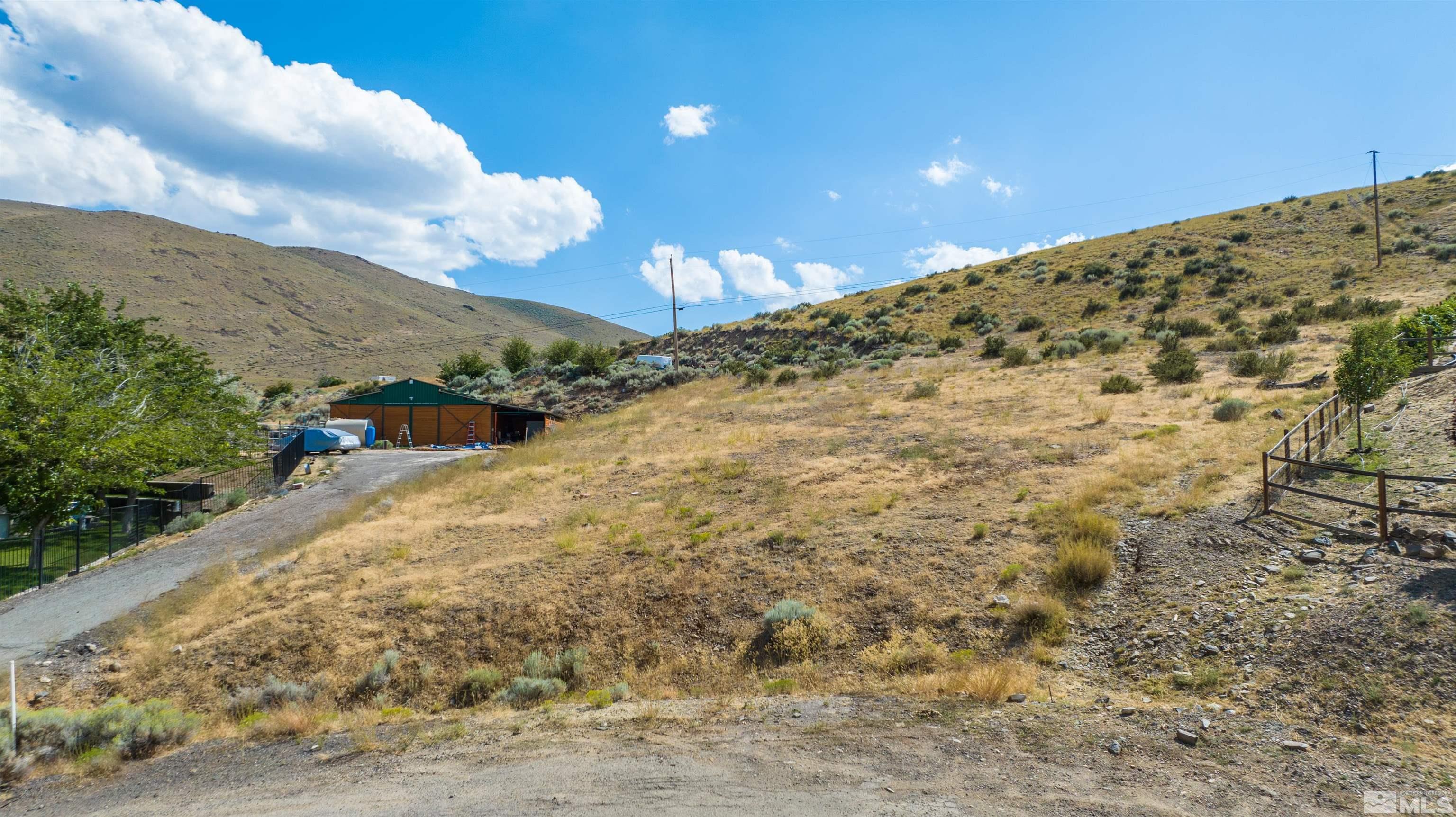 110 Del Mesa Circle Reno, NV 89521 - Photo 8 of 33 a view of a large building