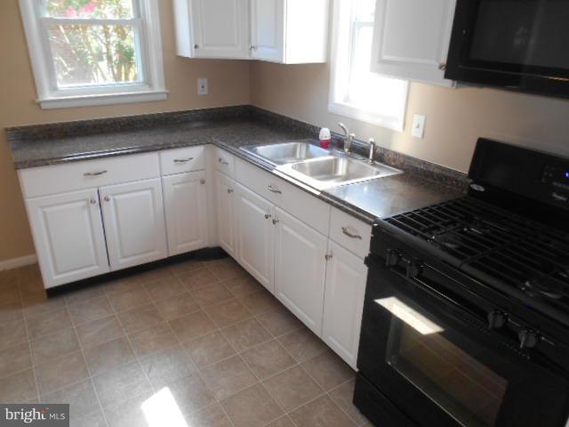 8117 Woodhaven Road Baltimore, MD 21237 - Photo 3 of 20 Kitchen