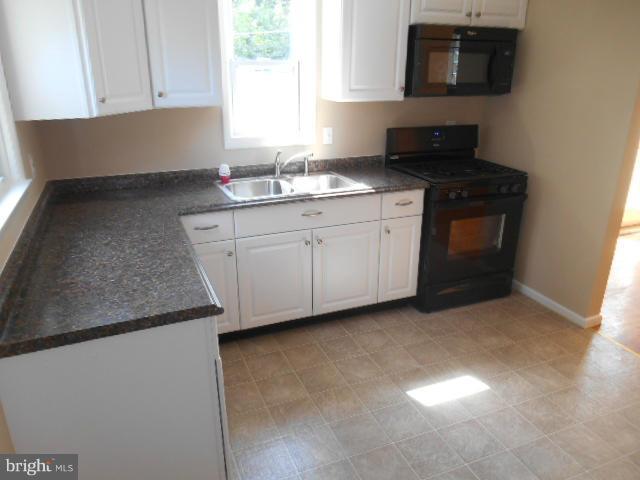 8117 Woodhaven Road Baltimore, MD 21237 - Photo 7 of 20 Kitchen