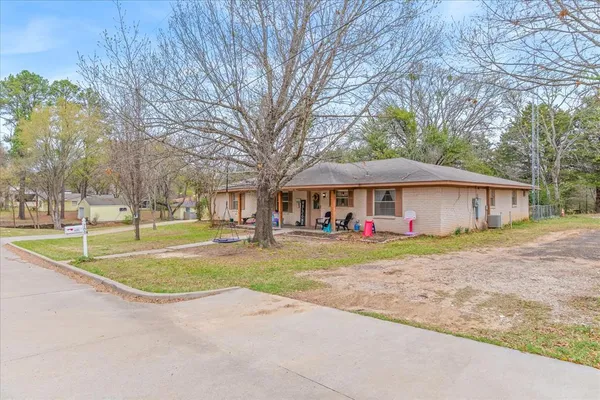 $285,000 | 700 Amy Street, Canton, TX 75103