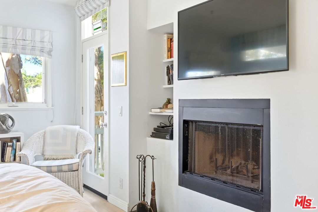 2115 3rd Street, Unit 102 Santa Monica, CA 90405 - Photo 11 of 20