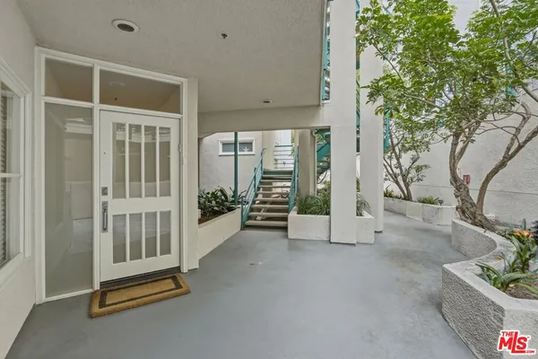 $1,495,000 | 2115 3rd Street, Unit 102, Santa Monica, CA 90405