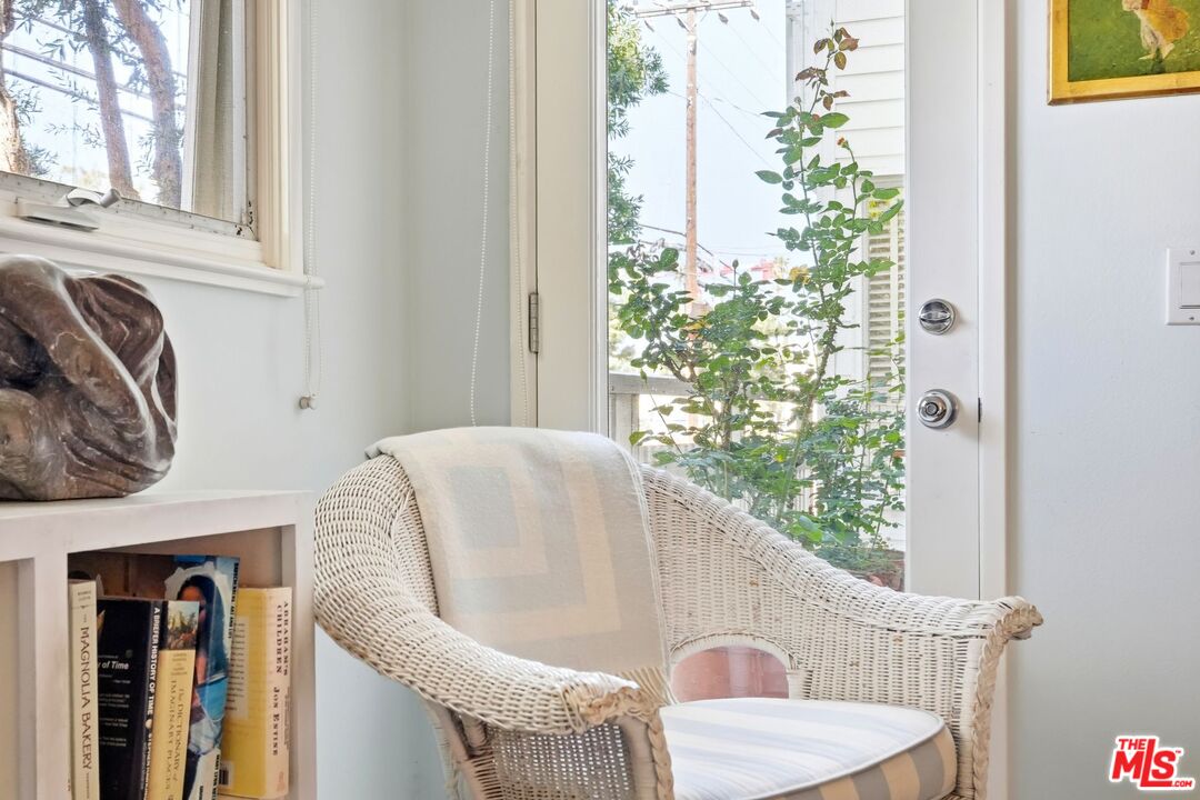 2115 3rd Street, Unit 102 Santa Monica, CA 90405 - Photo 10 of 20