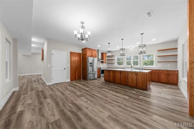 $695,000 | 333 Highway D Hawk Point, Hawk Point, MO 63349