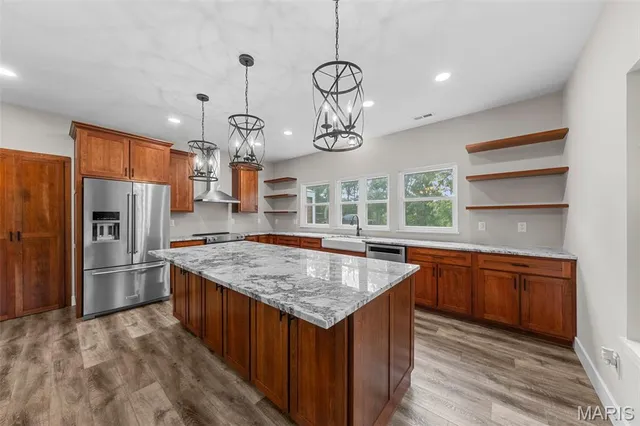 $695,000 | 333 Highway D Hawk Point, Hawk Point, MO 63349