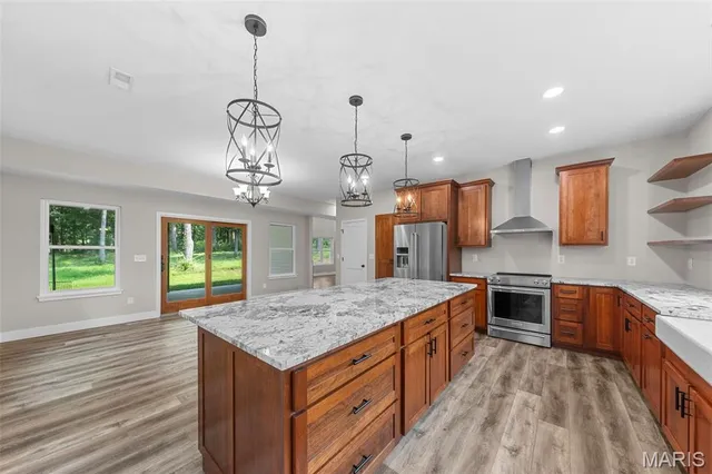 $695,000 | 333 Highway D Hawk Point, Hawk Point, MO 63349