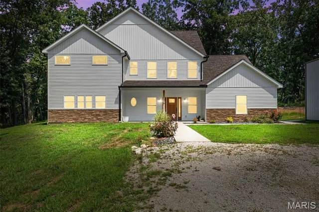 $695,000 | 333 Highway D Hawk Point, Hawk Point, MO 63349