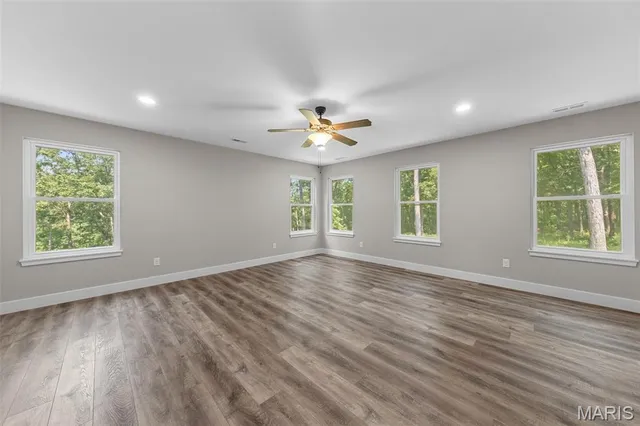 $695,000 | 333 Highway D Hawk Point, Hawk Point, MO 63349