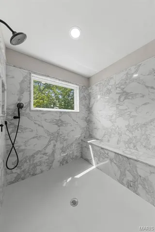 $695,000 | 333 Highway D Hawk Point, Hawk Point, MO 63349