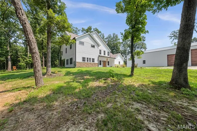 $695,000 | 333 Highway D Hawk Point, Hawk Point, MO 63349