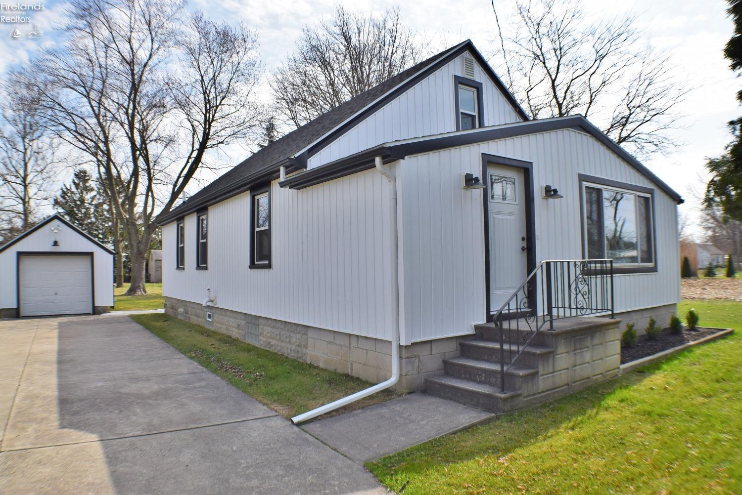 1441 North Curtice Road Oregon, OH 43616 - Photo 2 of 42 Gallery Image 2