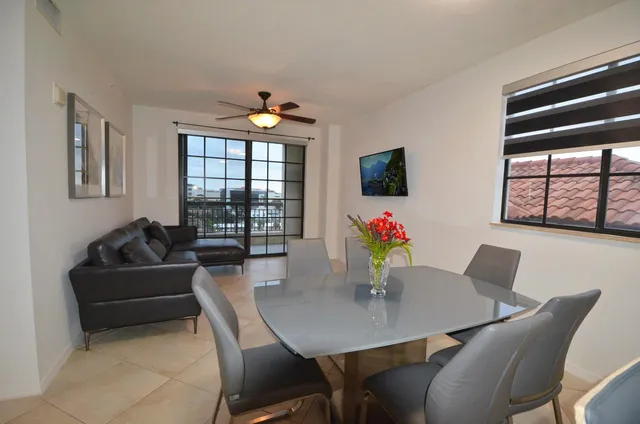 $4,500 | 233 South Federal Highway, Unit 725, Boca Raton, FL 33432