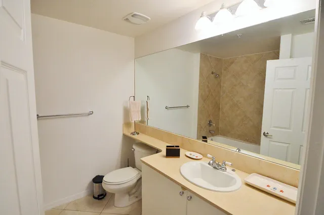 $4,500 | 233 South Federal Highway, Unit 725, Boca Raton, FL 33432