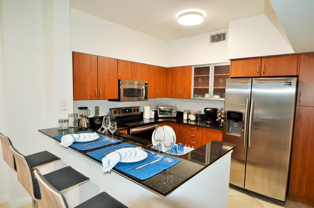 $4,500 | 233 South Federal Highway, Unit 725, Boca Raton, FL 33432